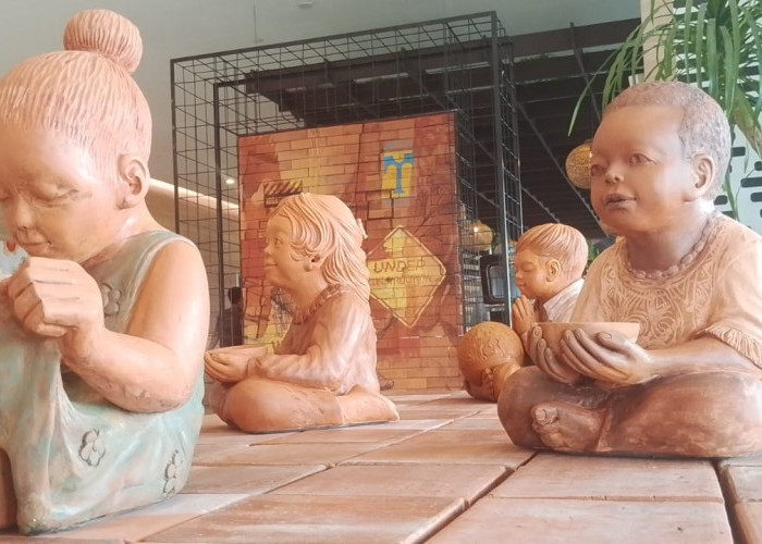 “Bukan Robot”, Pesan Seniman Syaitor di Pameran Resonance Majalengka: Manusia Berhak Lelah