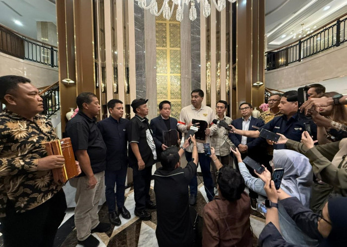 Bupati Eman Suherman Bersama Kementerian PKP Survei Produksi Genteng Jatiwangi