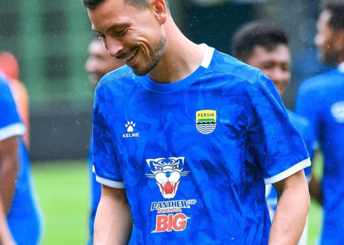 Prediksi Formasi Baru Persib vs Persebaya, Debut Thom Haye & Eliano Reijnders Siap Bawa Maung Bandung Bangkit