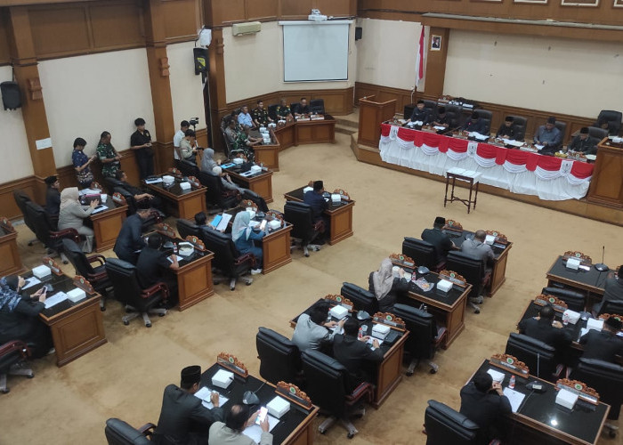 Fraksi PDI Perjuangan Walk Out Paripurna DPRD Majalengka, Soroti Kejelasan Dana Cadangan