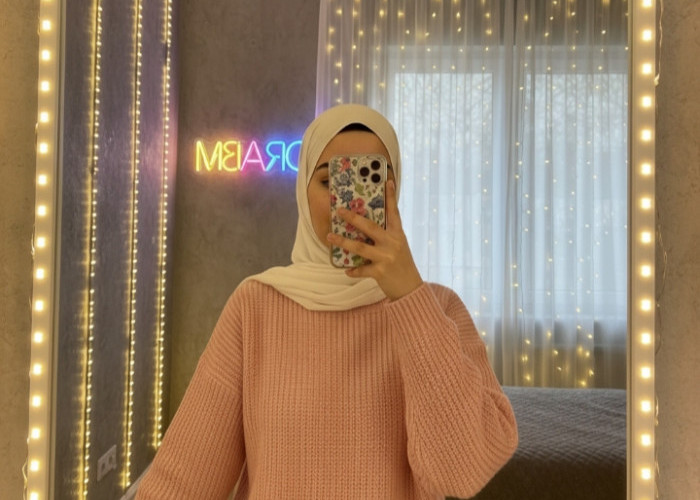 Keliatan Real Banget! 5 Prompt Gemini AI Mirror Selfie Wanita Berhijab Bikin Hasilnya Estetik & Seperti Asli