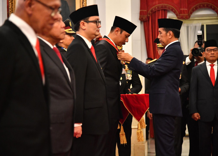 Menteri AHY Dianugerahi Bintang Mahaputera Nararya oleh Presiden RI