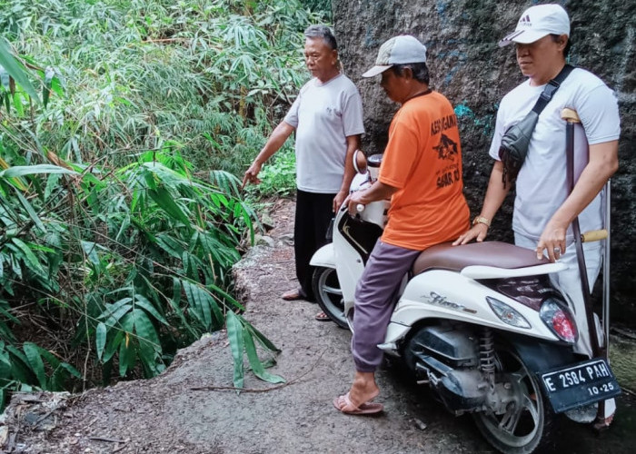 Sungai Ciwaringin Abrasi, Ancam Keselamatan Ratusan Keluarga