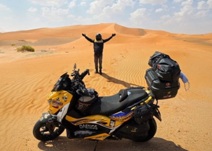 Kisah Perjalanan Biker XMAX Tembus 12 Negara Untuk Bisa Umrah di Tanah Suci Mekah