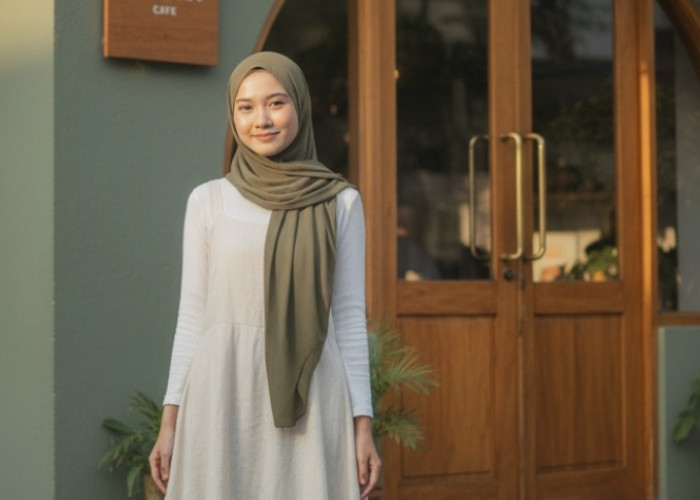 Glowing dan Kece Parah Berkat 6 Prompt Gemini AI Wanita Berhijab Ini, Hasilnya Realistis Tanpa Editan