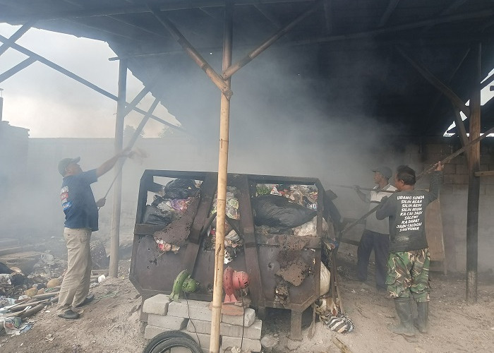 Desa Leuwimunding Menjadi Desa Bersih dari Sampah