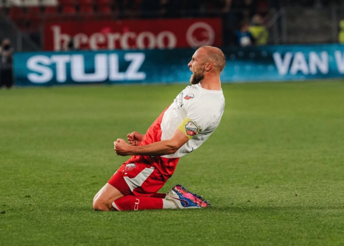 Persib Dirumorkan Bididk Bek FC Utrecht Mike van der Hoorn, Kandidat Kuat Pengganti Barba!