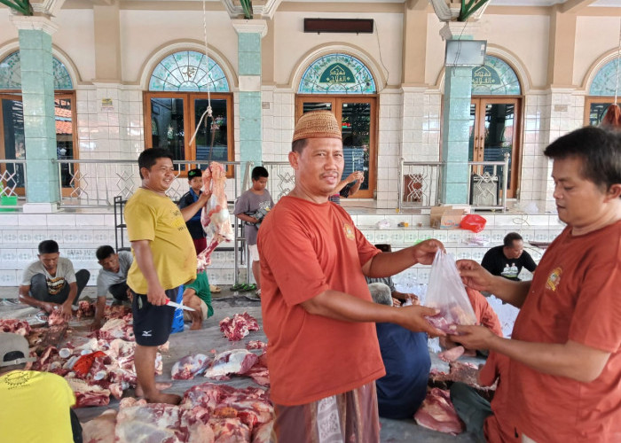 Kurban di Masjid Al-Falah Desa Panjalin Kidul Meningkat, Panitia Distribusikan 2000 Paket Daging