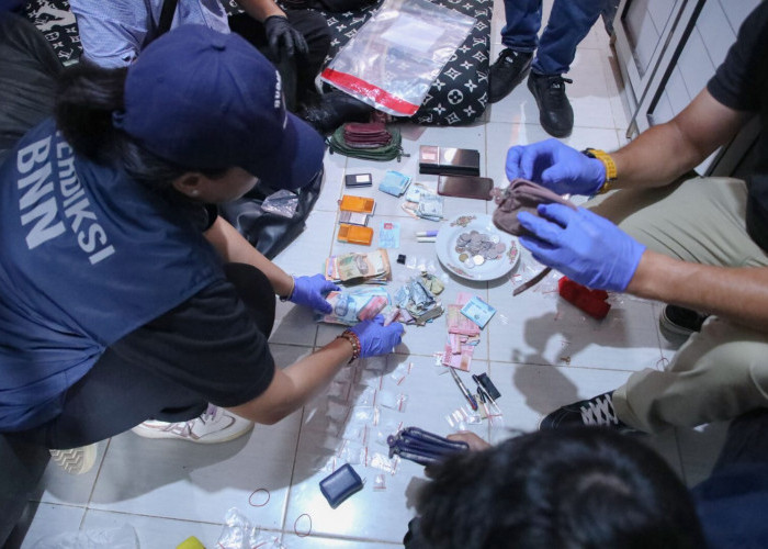 Penggerebekan Kampung Ambon, Bikin Isu Kepala BNN Suyudi Ario Seto - Shandy Aulia Berhembus?