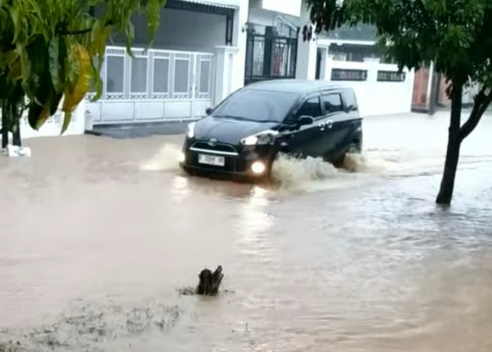 Drainase Buruk, Jalan Pemuda Majalengka Kerap Tergenang saat Hujan