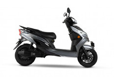 Desain Ringkas, Irit, Jarak Tempuh Tembus 200 Km, Inilah Keunggulan dan Harga Motor Listrik Polytron EVO 