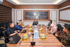 Kunjungi Dua Kantah di Sumut, Wamen Ossy Pantau Kesiapan WBBM dan Serahkan Sertipikat Tanah