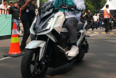 Simulasi DP Sepeda Motor Listrik Mirip NMAX, Alva Cervo Cicilan Rp400 Ribu Dek Kaki Lebar & Jok Lega