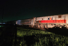 KAI Daop 3 Cirebon Minta Maaf atas Gangguan Perjalanan KA Menoreh Akibat Tertemper Truk