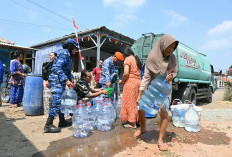 Hadapi Kemarau Panjang, Lanud Sugiri Sukani Salurkan 19 Ribu Liter Air Bersih ke Warga Ligung