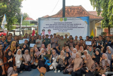 Dukung  Ketahanan Pangan Nasional, Bupati Eman Suherman Serahkan Alsintan
