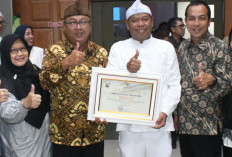 Bupati Eman Antar Majalengka Raih Predikat Informatif Tertinggi Jawa Barat Akhir 2025