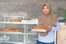Bangkit dari Keterbatasan,Usaha Kue Tantiningsih Kini Mampu Topang Ekonomi Keluarga Berkat Sinergi Holding UMi