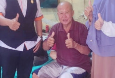 Ketua Komisi III DPRD Serahkan Bantuan Kaki Palsu untuk Warga Disabilitas di Dawuan