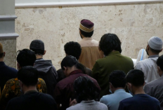 Simak Panduan Lengkapnya! Ini Tata Cara Salat Tarawih 11 Rakaat 4 4 3 Sesuai Urutan