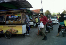 Harga Plastik Melonjak Hingga 100 Persen, Pedagang dan Industri Tertekan