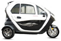 Cicilan Ringan Tanpa DP, Intip Skema Kredit Motor Listrik Roda Tiga Anti Hujan Selis New Balis