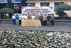 2.348 Botol Miras Dimusnahkan, Polres Majalengka Tegaskan Pengawasan Tak Kendur