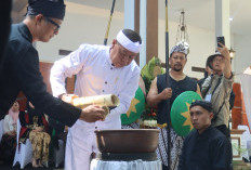 Tradisi Nyiramkeun Pusaka Talaga Manggung dan Tenun Buhun Gadod Resmi Jadi Warisan Budaya Takbenda Indonesia