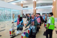 Penerbangan Perdana Haji 2026 dari Kertajati Lancar, 445 Jemaah Kloter Pertama Diberangkatkan