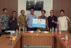 BAZNAS Majalengka Salurkan Bantuan Pendidikan Rp52,5 Juta untuk 15 Mahasiswa
