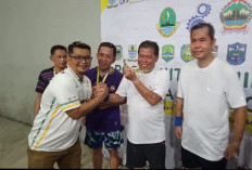Bupati Eman Suherman dan Arif Daryana Sabet Emas Bulutangkis di Porsenitas XIII 2026