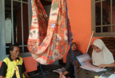Ibu di Majalengka Rawat Anak Lahir Tanpa Bola Mata, Kaki Masih Patah dan Terkendala Ekonomi