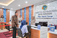 Tinjau Kantah Kota Cirebon, Wamen Ossy Pastikan Layanan Pertanahan Berjalan Optimal