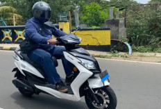 Motor Listrik Polytron EVO Baterai Ganda 3,48 kWh, Mode Fleksibel, Jarak 200 Km, Isi Ulang Cepat di Rumah