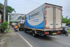 Jembatan Cisambeng Berlubang, Akses Cirebon-Bandung Nyaris Putus