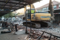 Kios UMKM Taman Jomantara Majalengka Dibongkar, Rusak 70 Persen