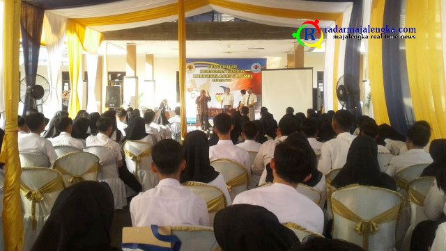 237 mahasiswa baru STIE STMY IKut PKKMB