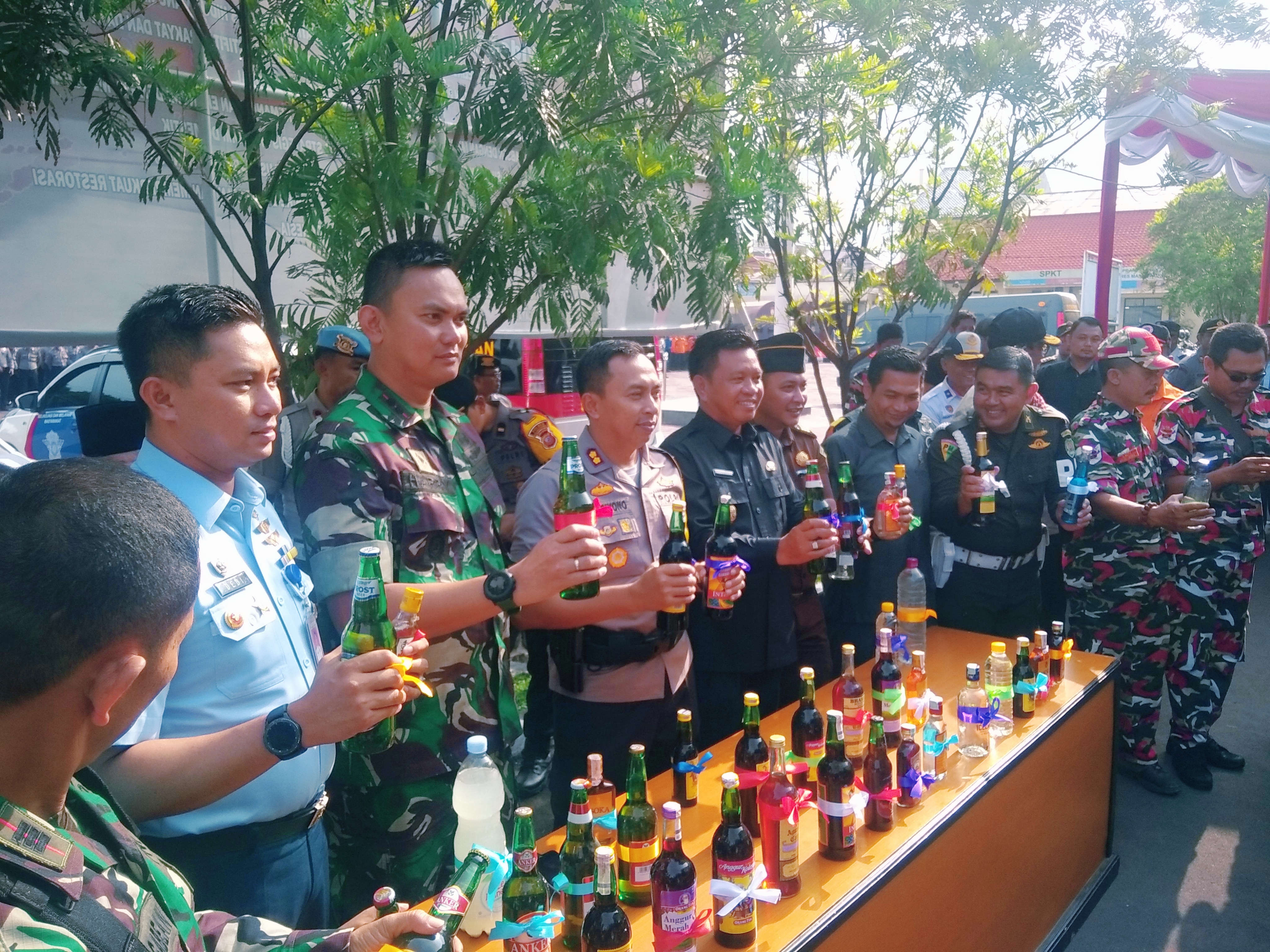 Polres Musnahkan Ribuan Miras