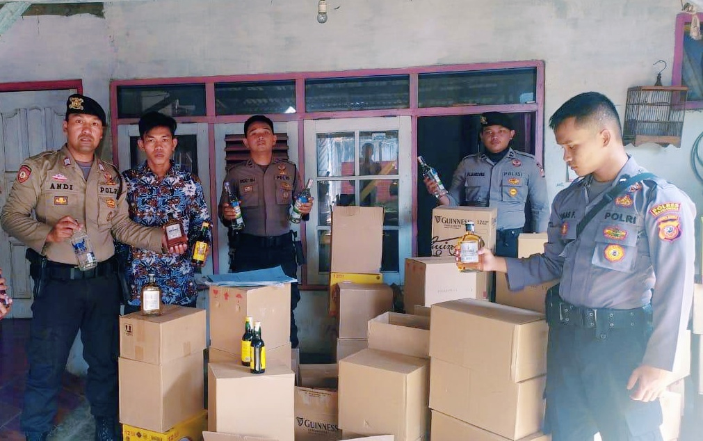 Polres Majalengka Berhasil Amankan 1.264 Botol Miras