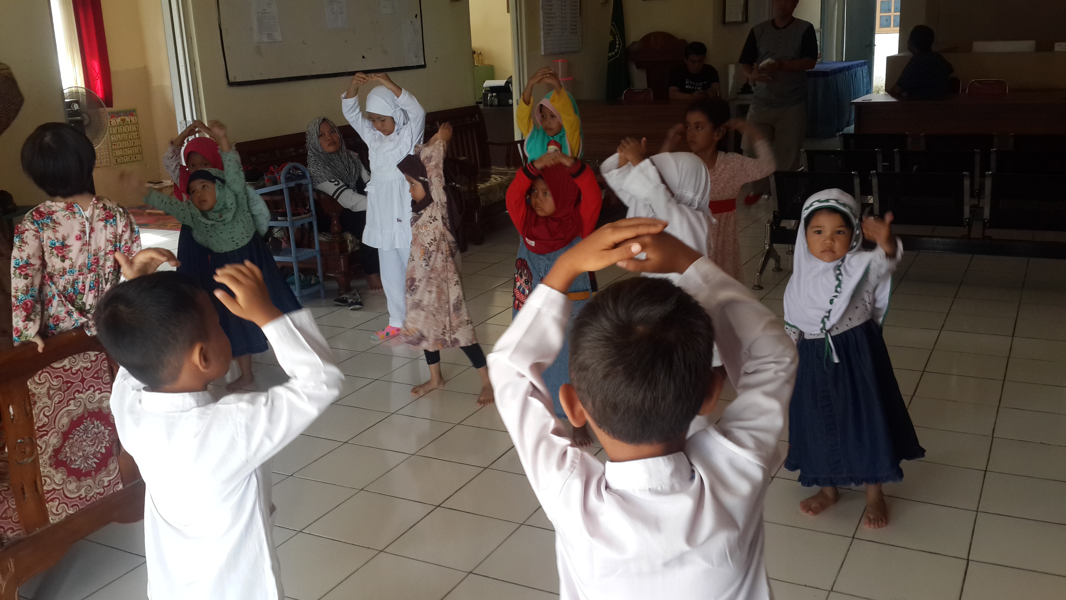 Gedung Dibongkar, Anak TK Budi Asih 2 Belajar di Kelurahan