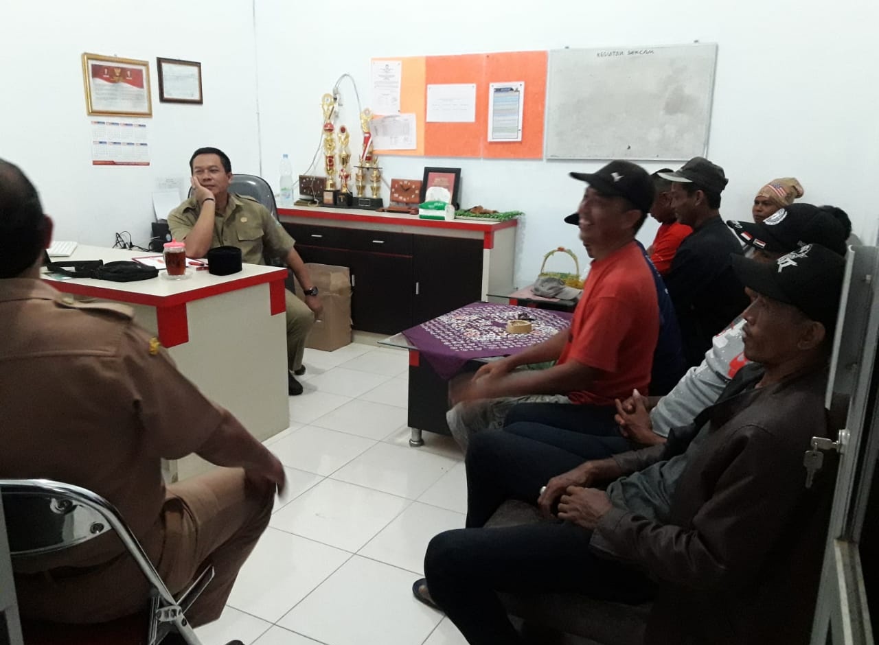 Ketua RT Desa Beusi Datangi Kantor Kecamatan