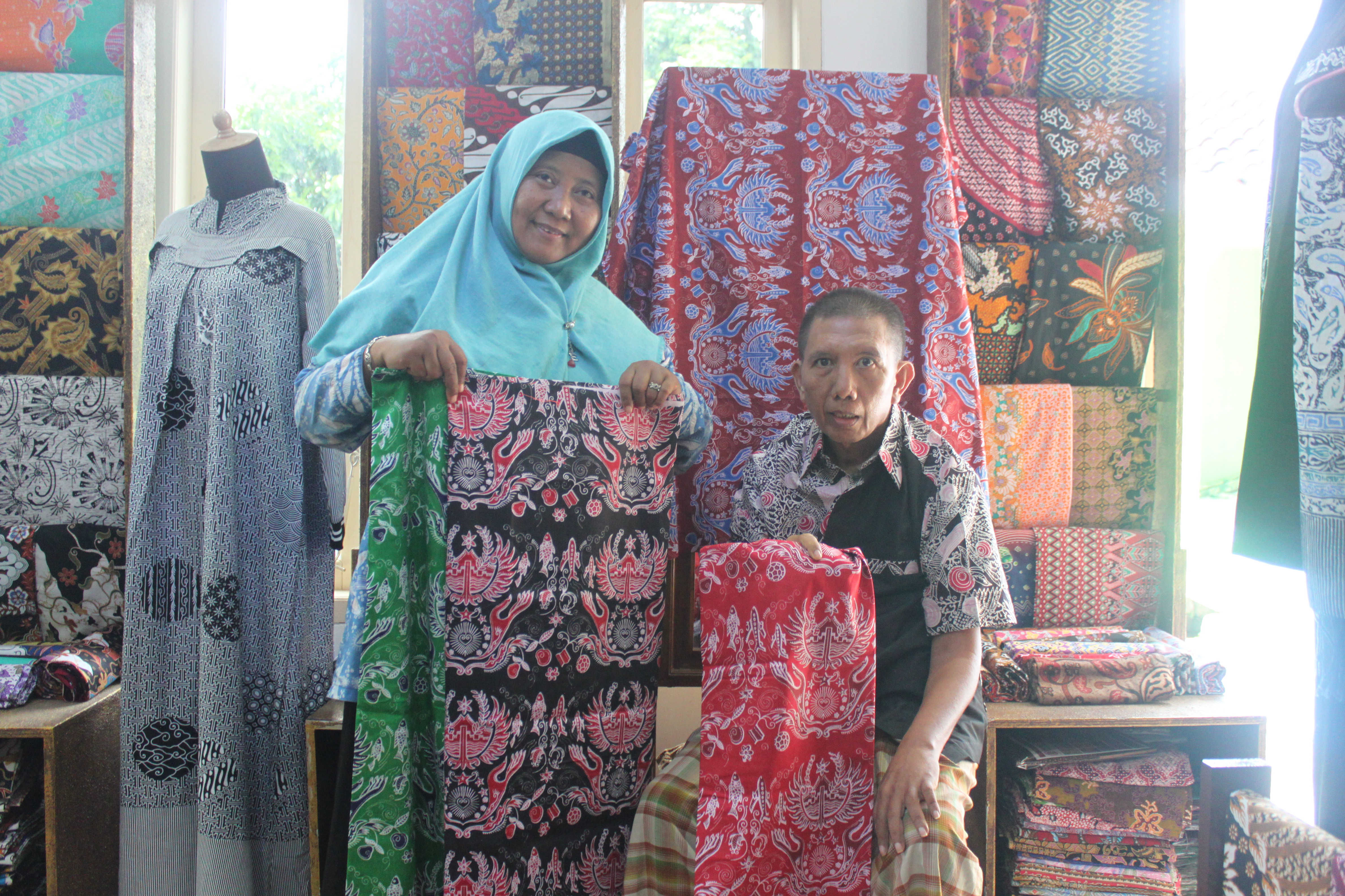 Galeri Batik Herty Elit Luncurkan Batik Raharja