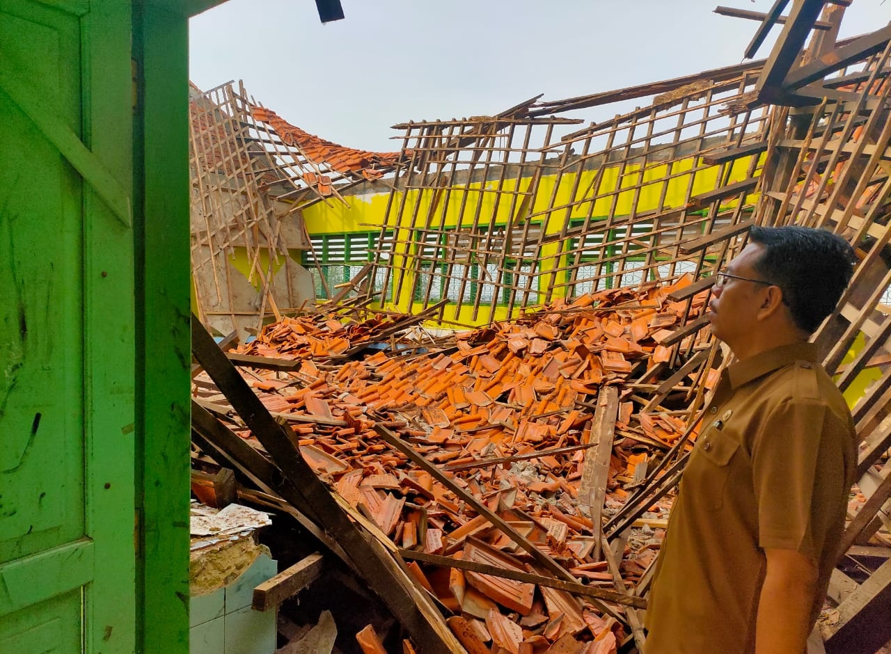 Ruang Laboratorium MTs Negeri 7 Ambruk, Ganggu Persiapan Ujian