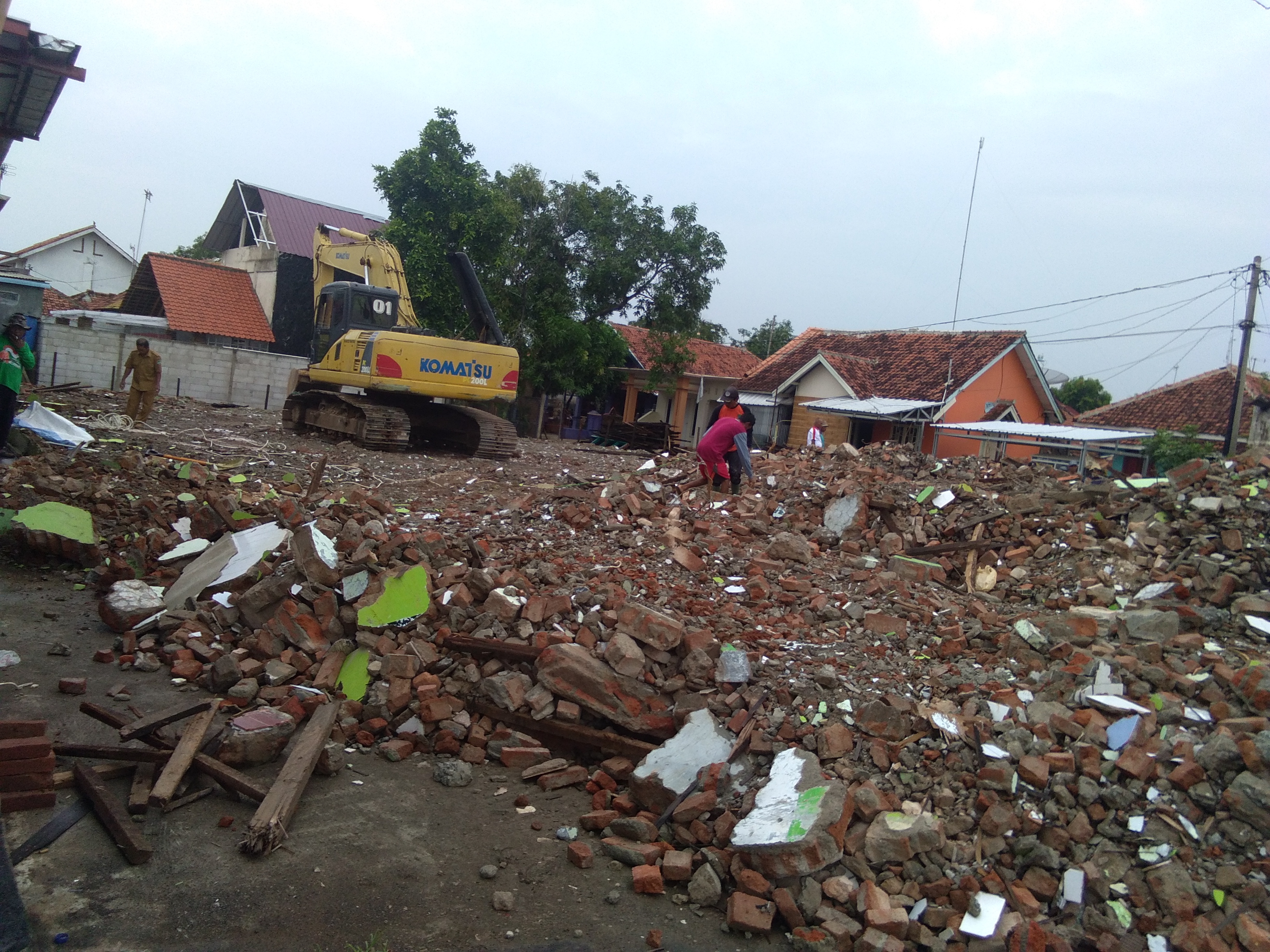 Baru Memimpin, Langsung Renovasi Total Masjid