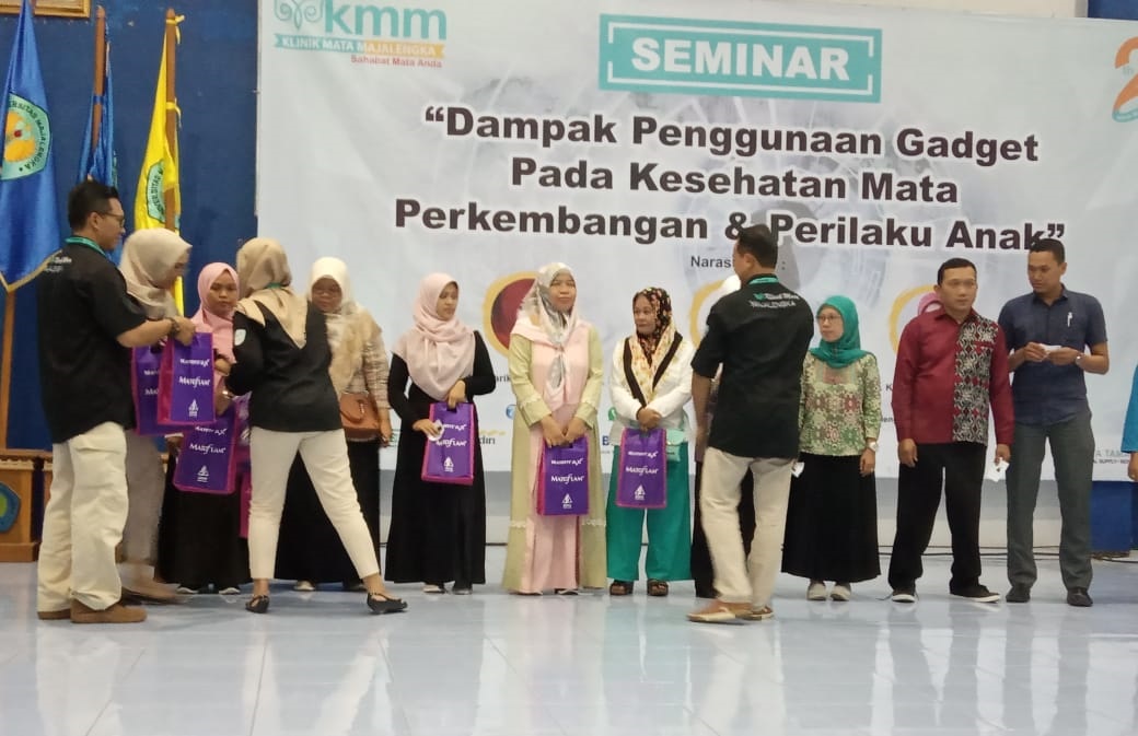 Klinik Mata Gelar Seminar Kesehatan Gratis