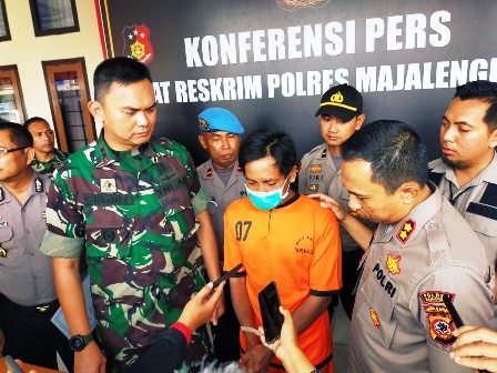 Hina TNI-Polri di Facebook, Dimejahijaukan