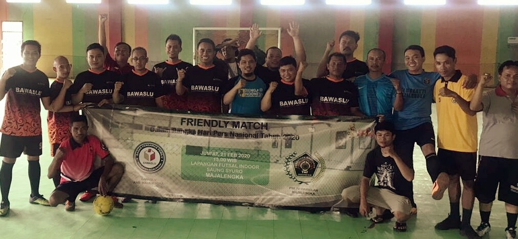 Tim Futsal Bawaslu Tekuk Wartawan
