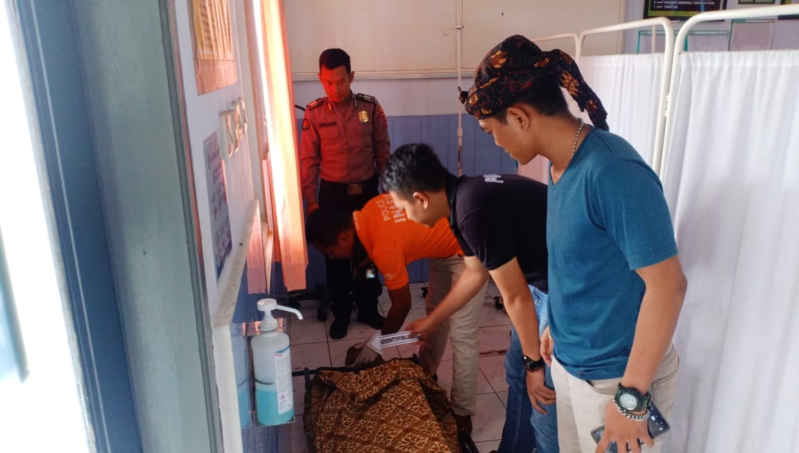 Warga Cirebon Meninggal di Pasar Burung