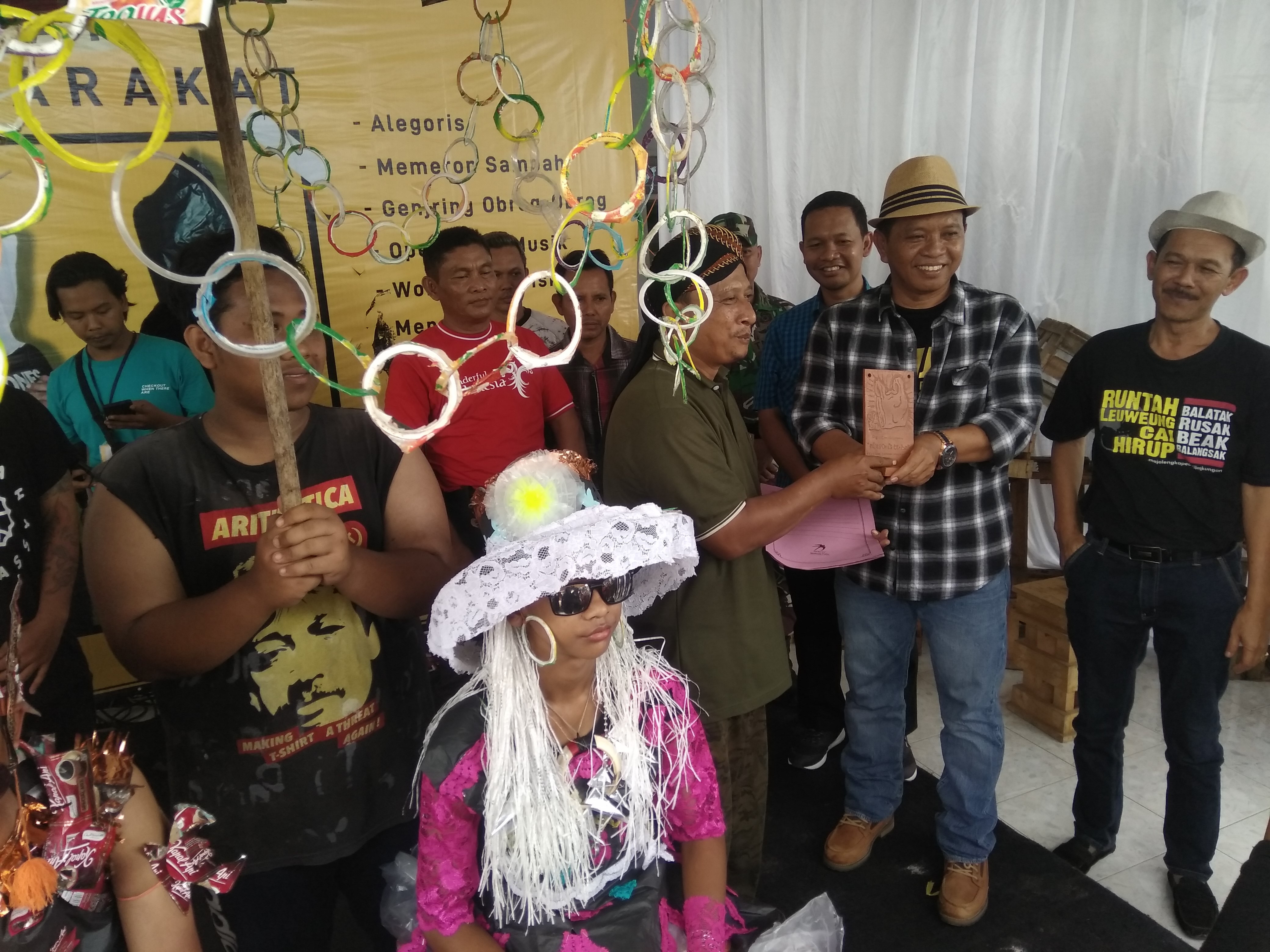 Leuwimunding Komitmen Perangi Sampah