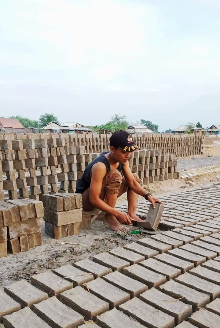 BUMDes Perhatikan Perajin Bata Merah